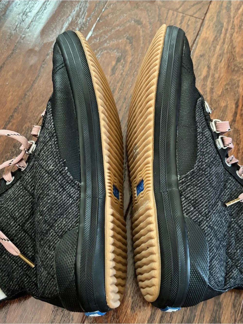 Keds Women's Black Lace-Up Ankle Sneaker Boots with Fuzzy Lining Size 8